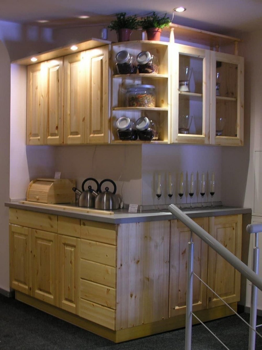 Кухня Гретта из массива сосны