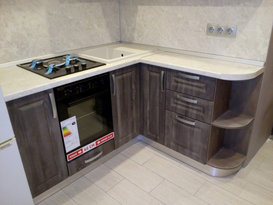 Дизайнерские угловые кухни