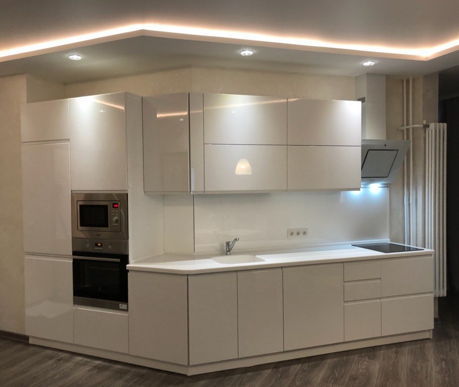 Современные кухни угловые