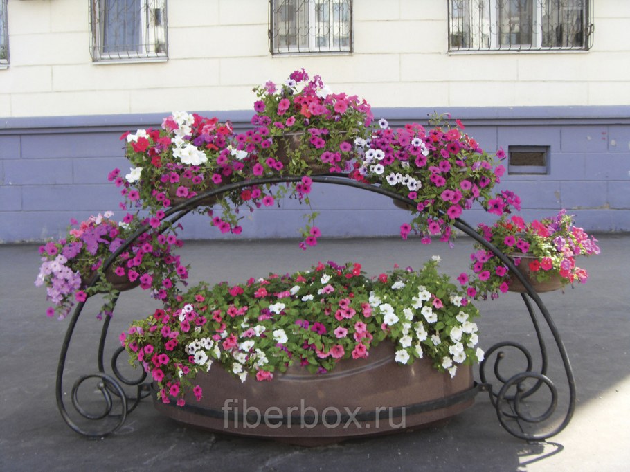 Многоярусные клумбы