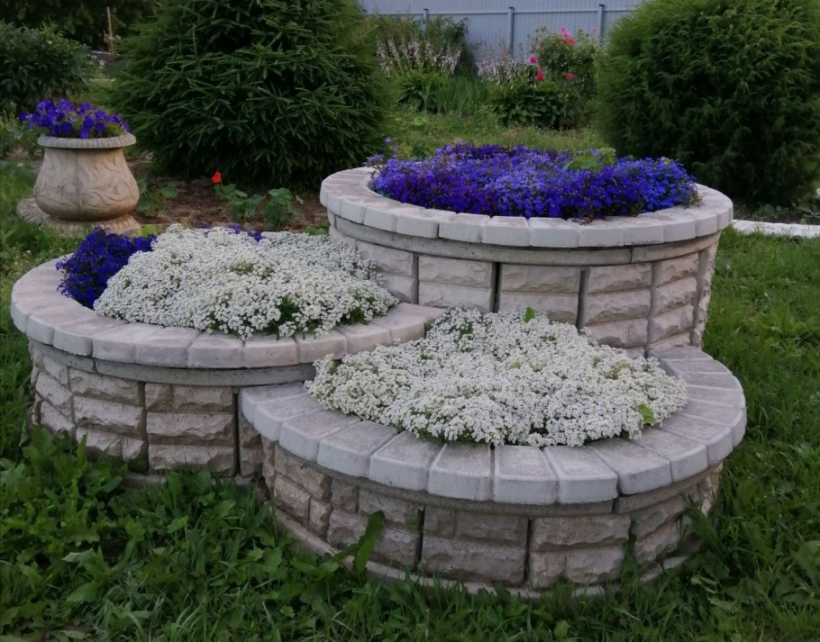 Деревянные клумбы для цветов