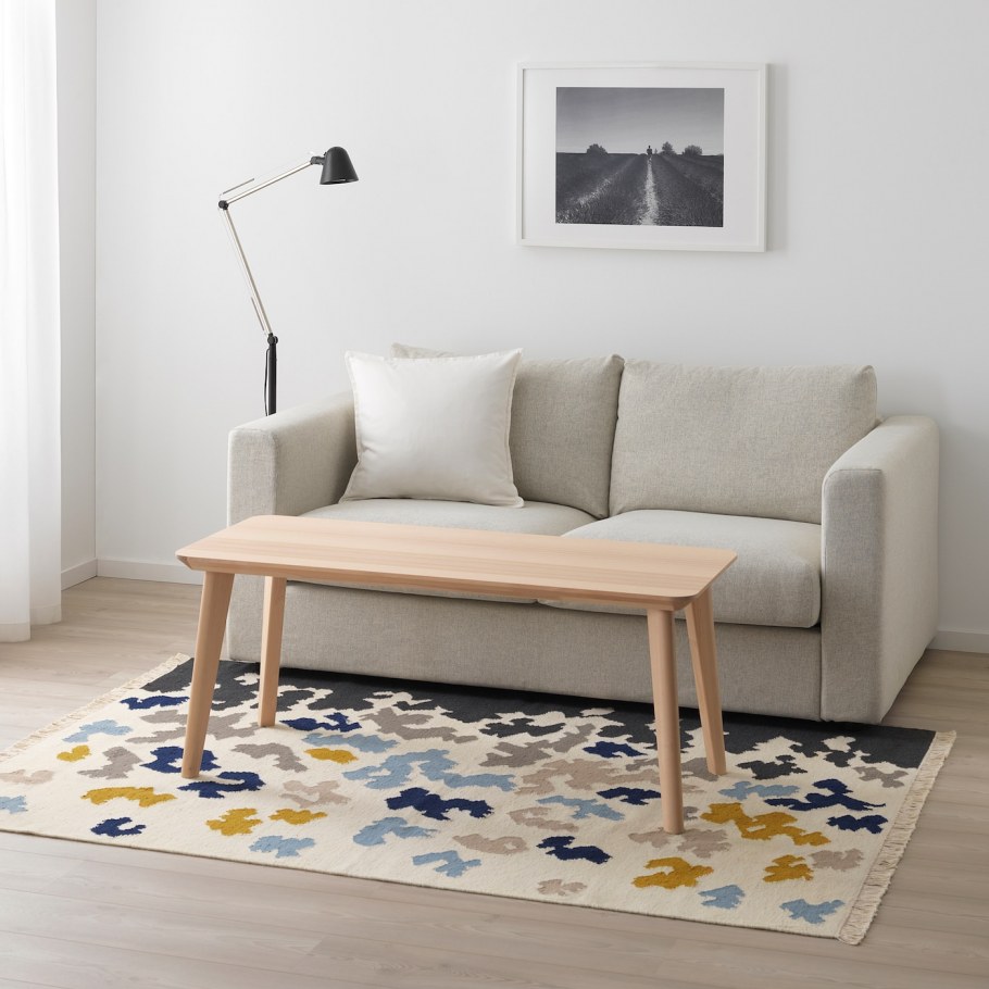 Ковер в скандинавском стиле