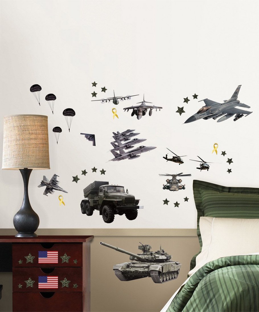 Комната в стиле милитари