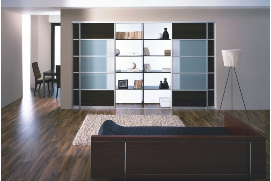 Встроенный шкаф-купе в гостиную