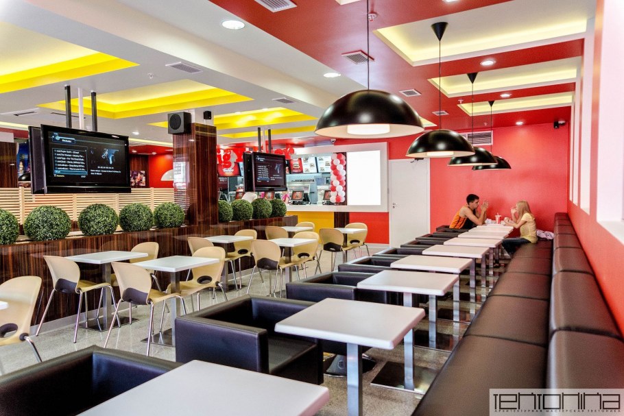 Интерьер кафе быстрого питания