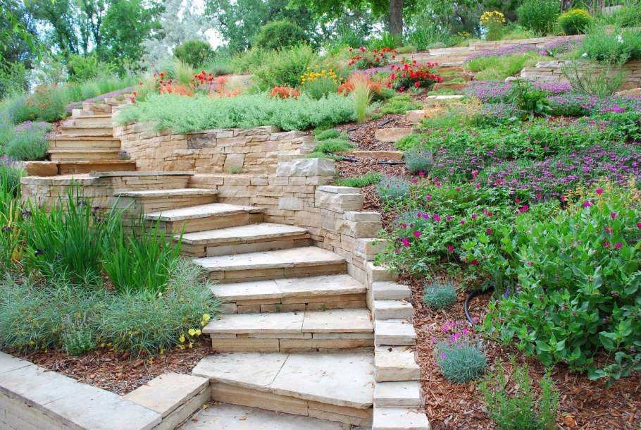 Террасирование склонов холмов