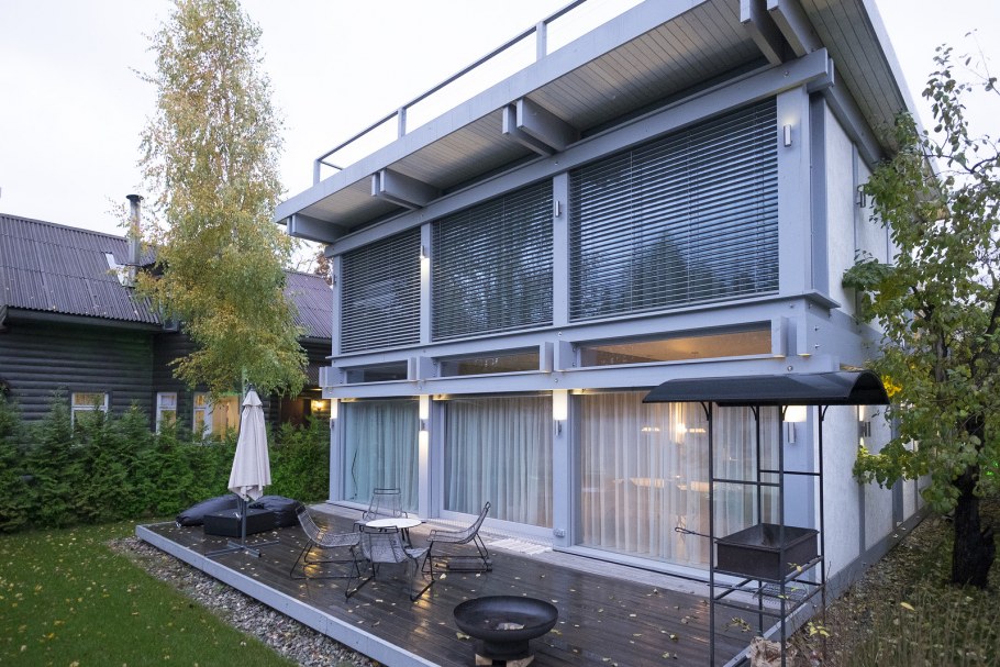 Фахверк с рольставнями