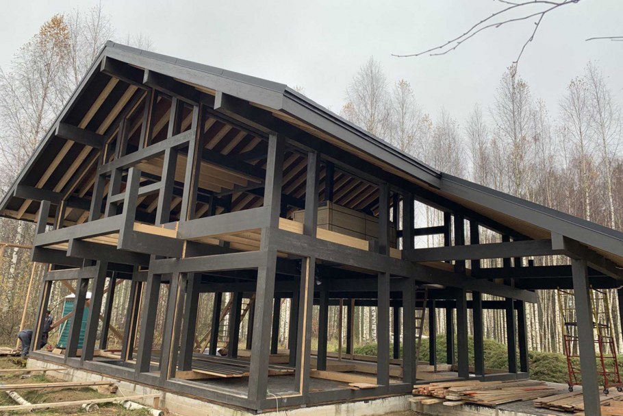 Одноэтажный стеклянный дом