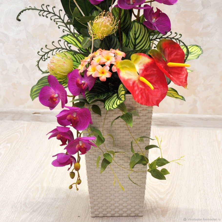 Композиции из искусственных цветов