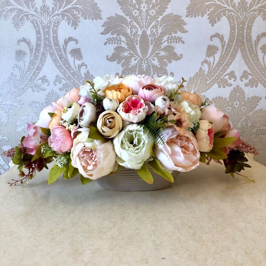 Интерьерные композиции из искусственных цветов