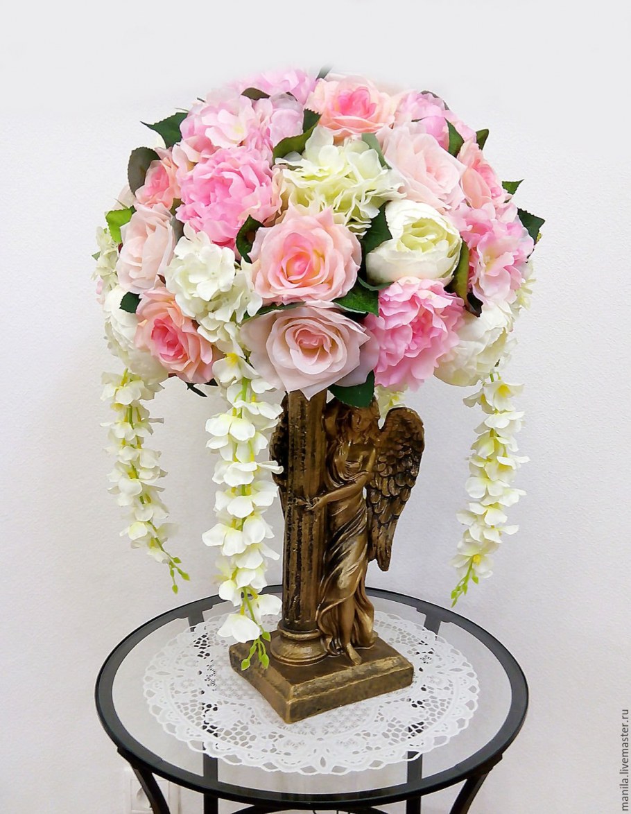 Композиции из искусственных цветов