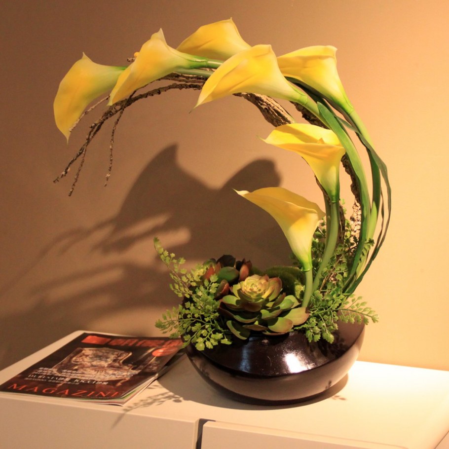 Икебана с каллами