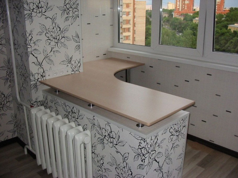 Подоконник-столешница на б