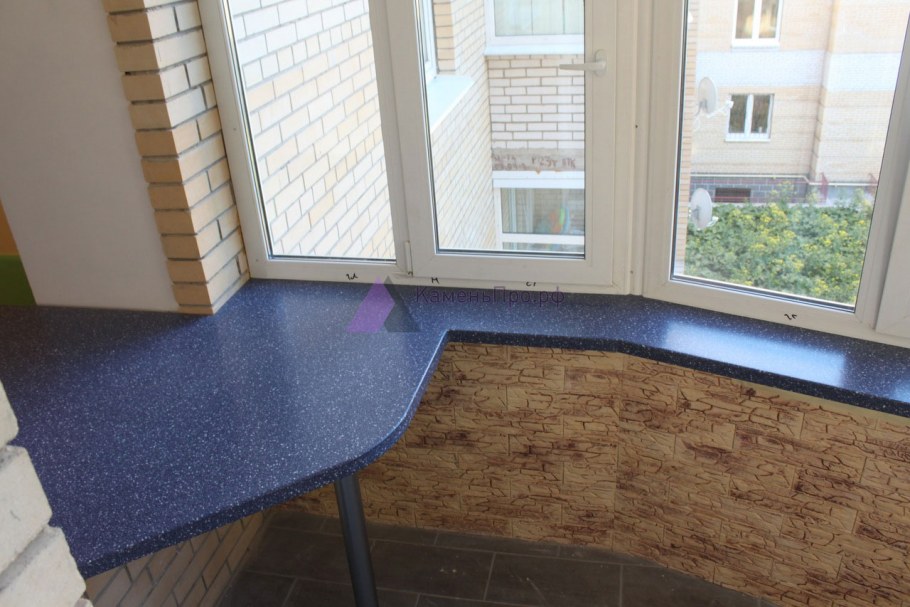 Столешница для кухни на балконе