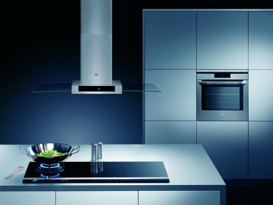 Островная вытяжка Electrolux