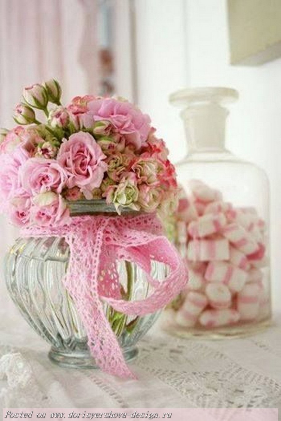 Цветы в шебби спальне