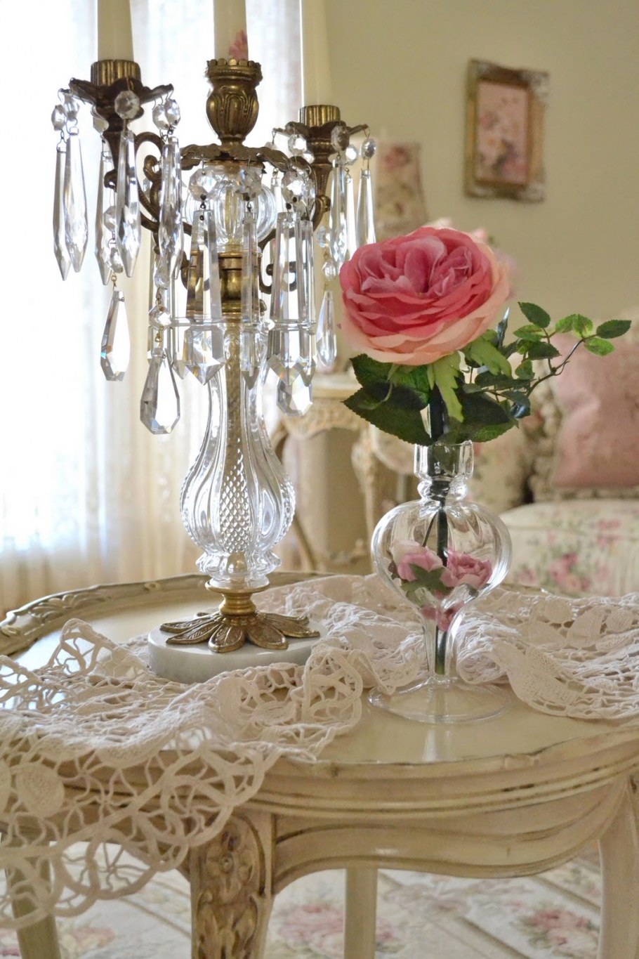 Напольная ваза в стиле шебби Шик