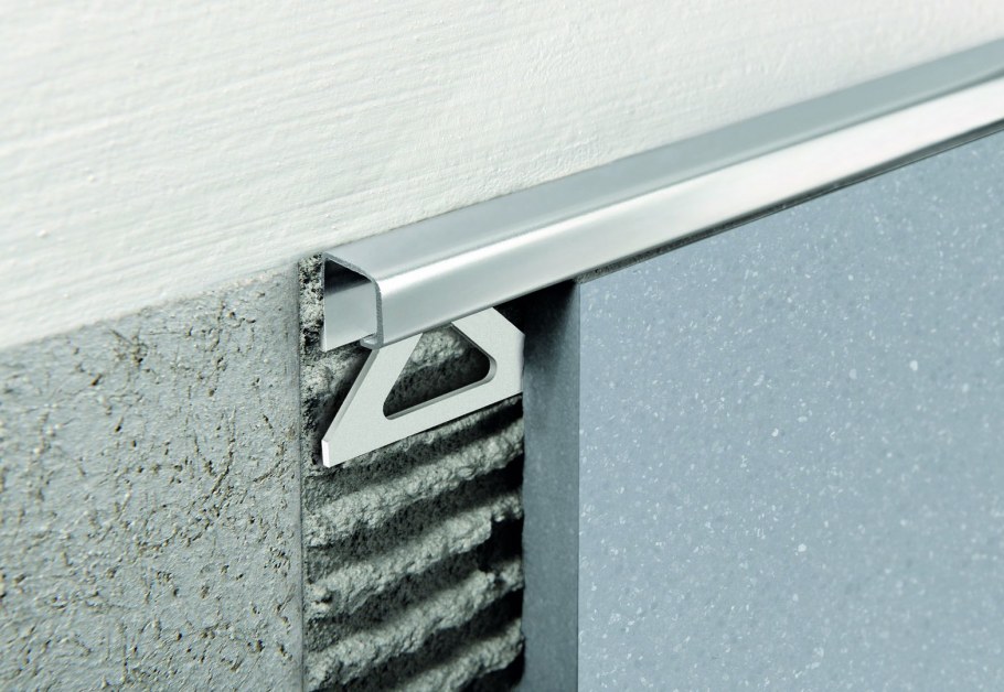 Профиль ПВХ для плитки 8-9мм наружный 2,5м белый 019001