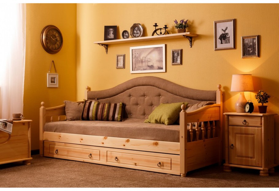 Спальня с черной мебелью