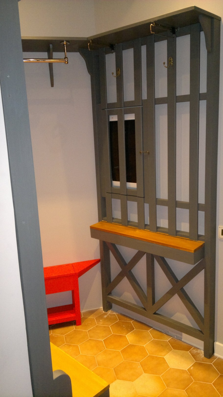 Прихожая из планок