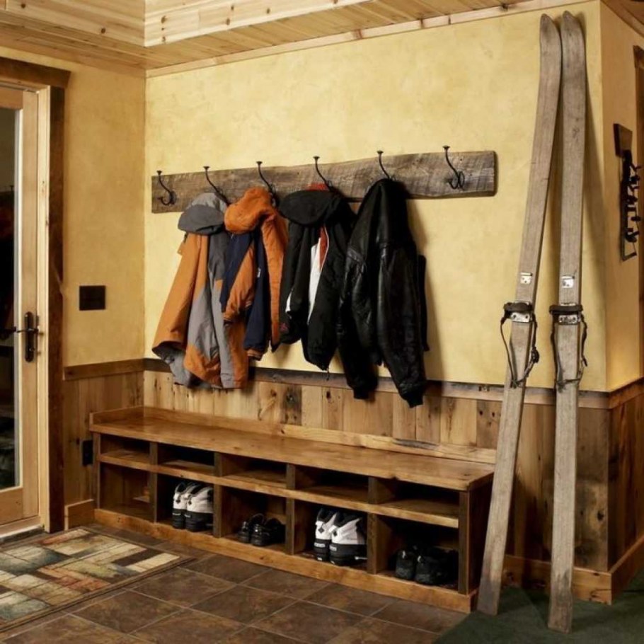 Зона прихожей в квартире