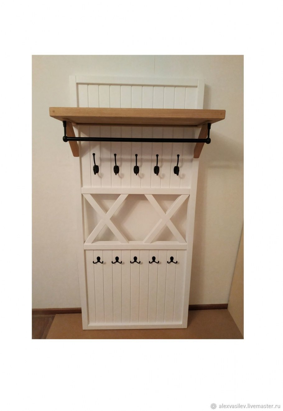 Подвесная вешалка в прихожую