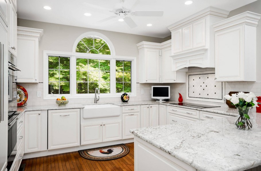 Белая кухня Неоклассика Неоклассика белая кухня