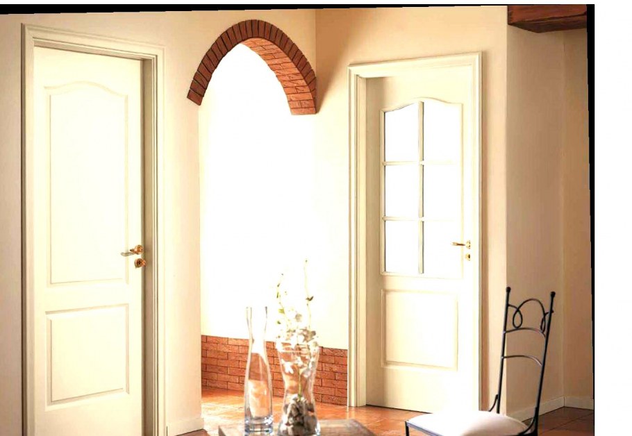 Двери с контрастными наличниками