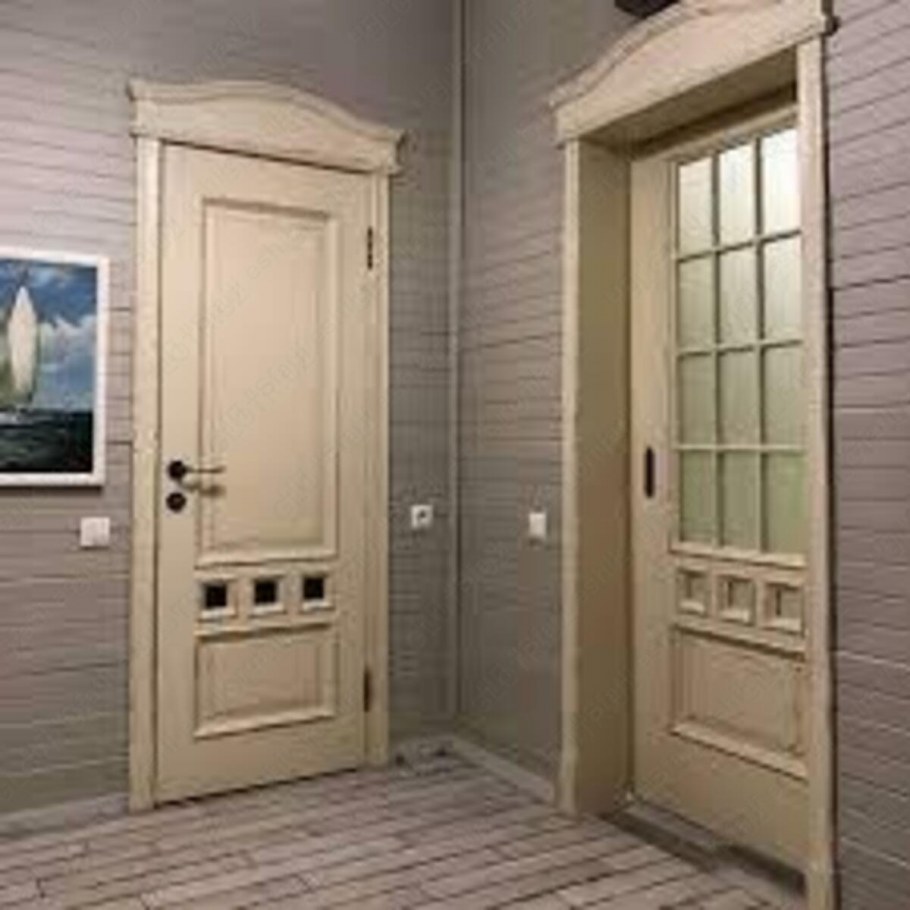 Двери и наличники разного цвета в интерьере