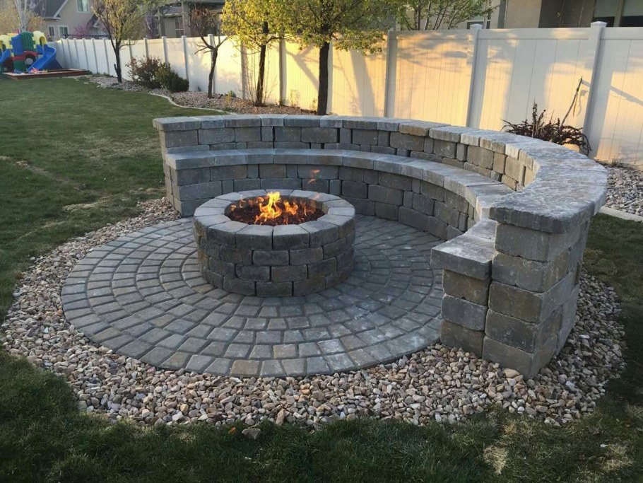 Кострище из бетонного кольца