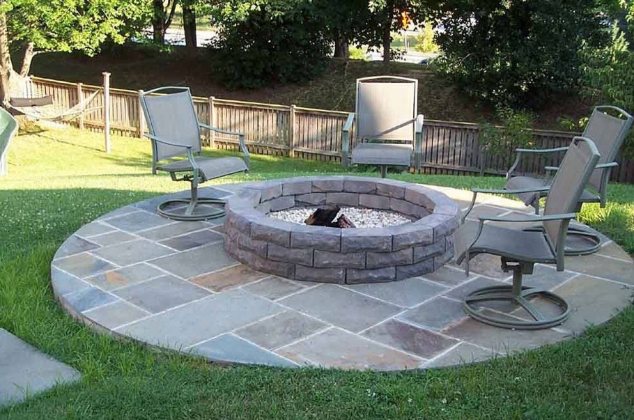 Костровая зона на даче