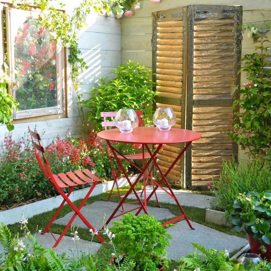 Пергола увитая зеленью