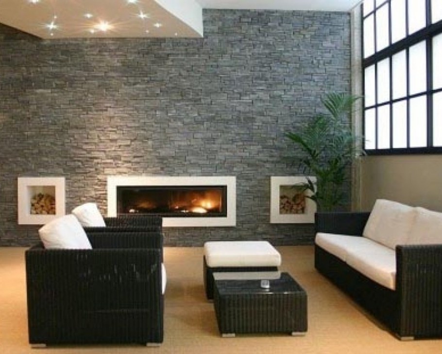 Каменная стена в спальне