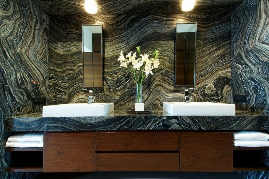 Неотесанный камень в интерьере