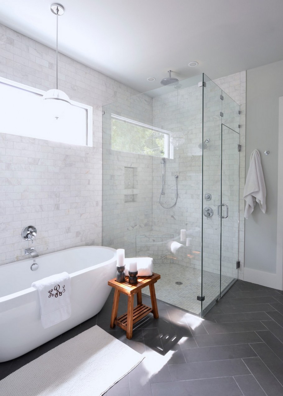 Отдельностоящая ванна и душевая