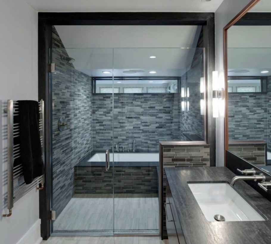 Сара Ричардсон душ