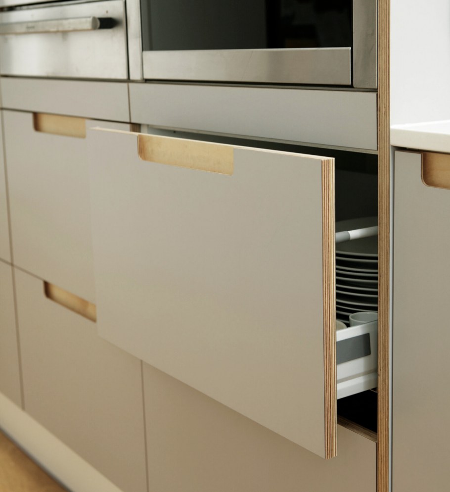 Кухня графит ручки gola