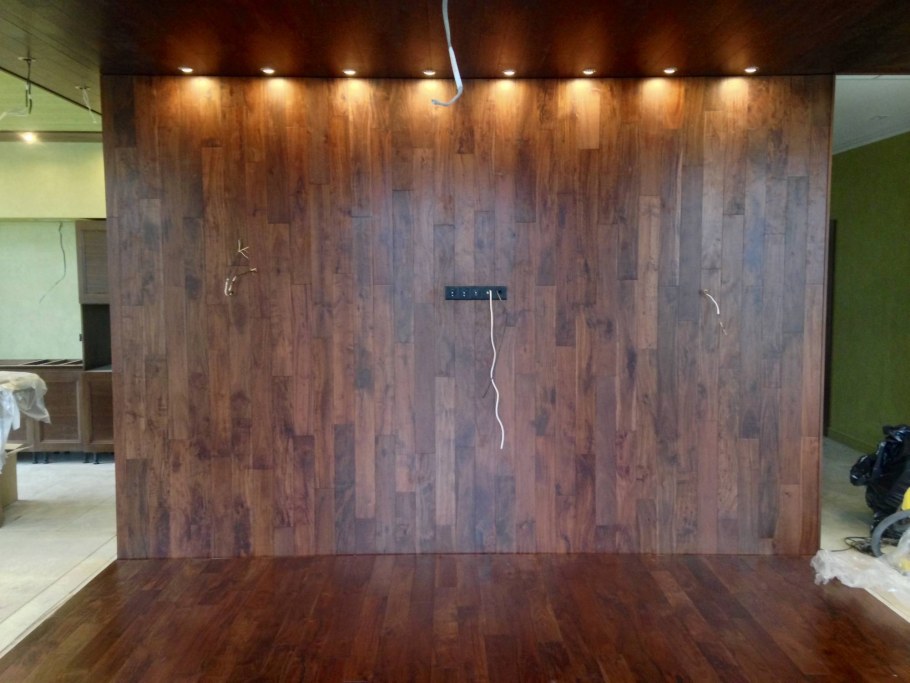 Имитация ламината на стену