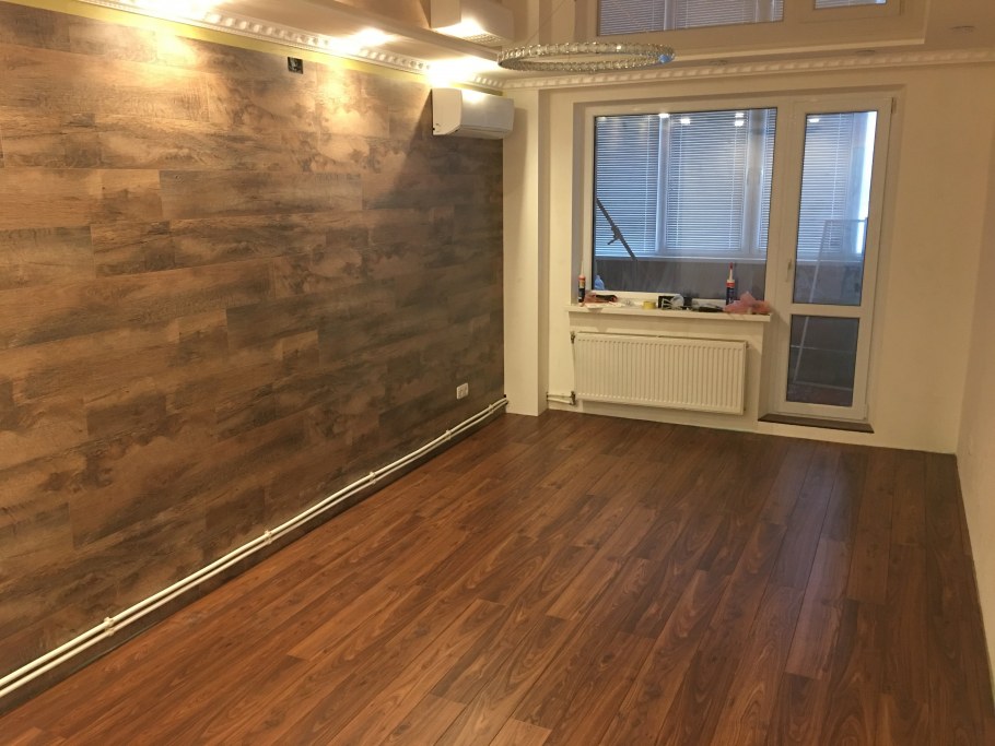 Ламинат на стену