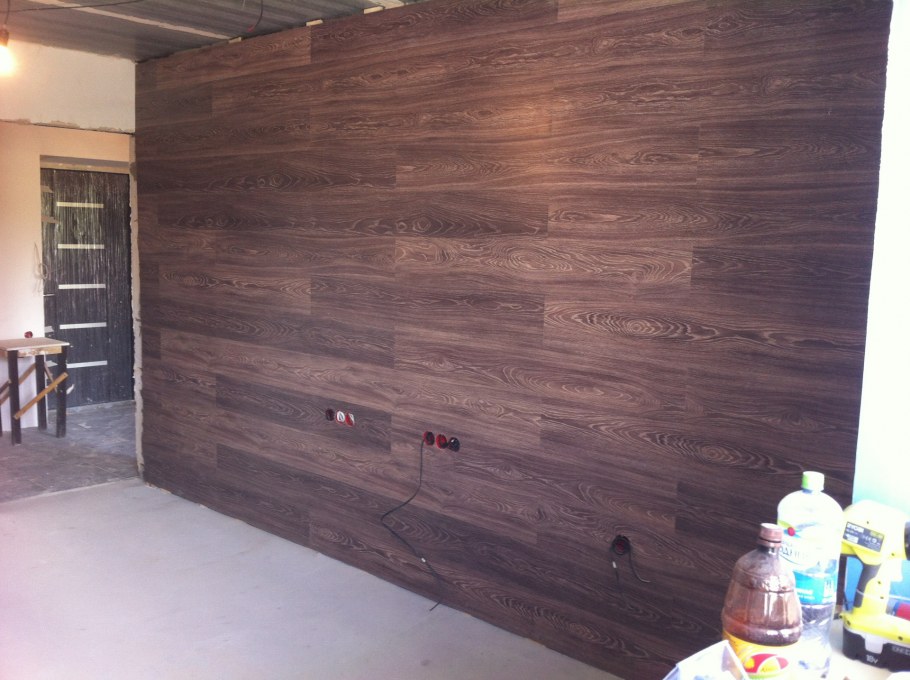 Паркет на стене