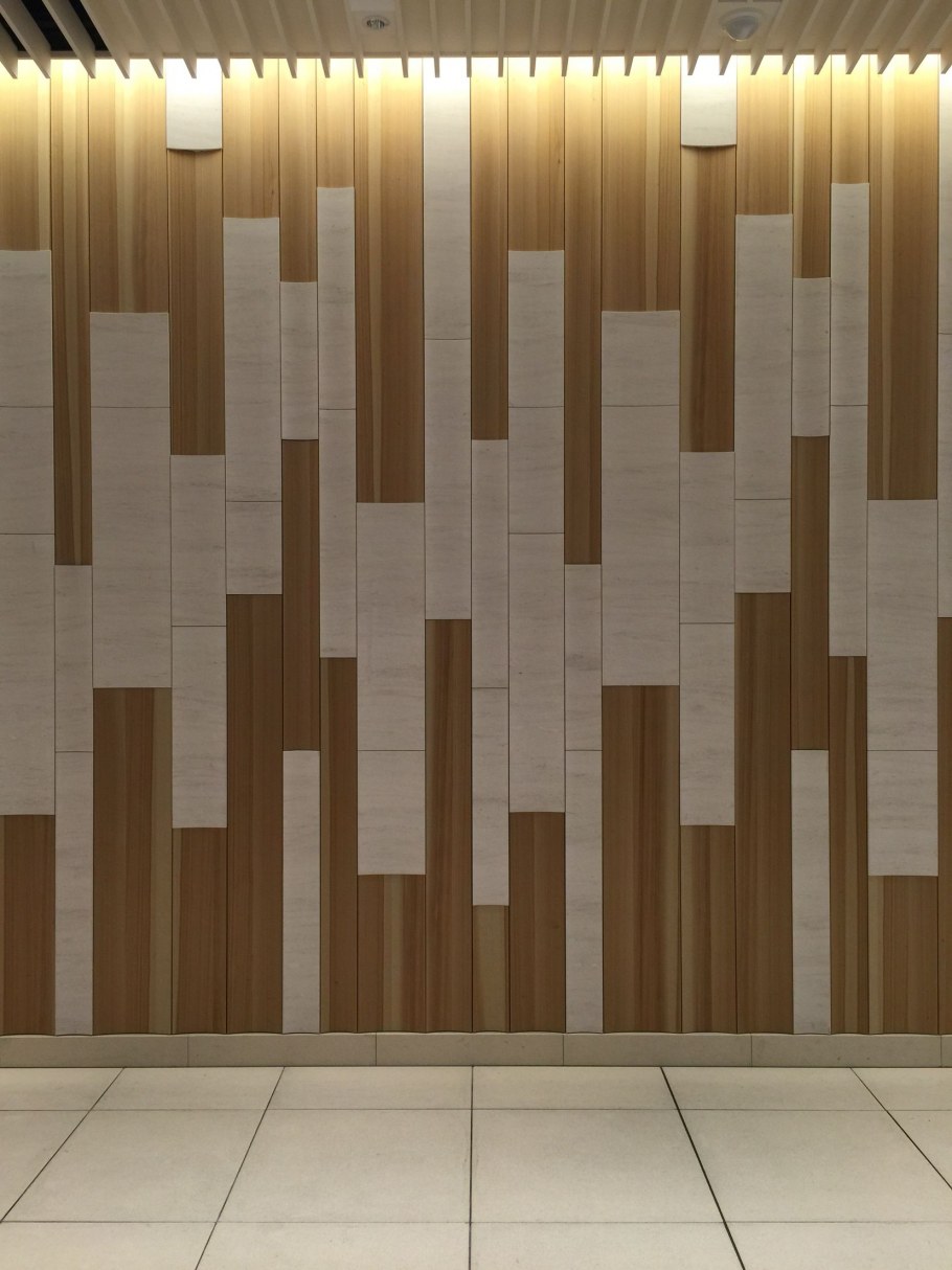 Спальня отделанная ламинатом