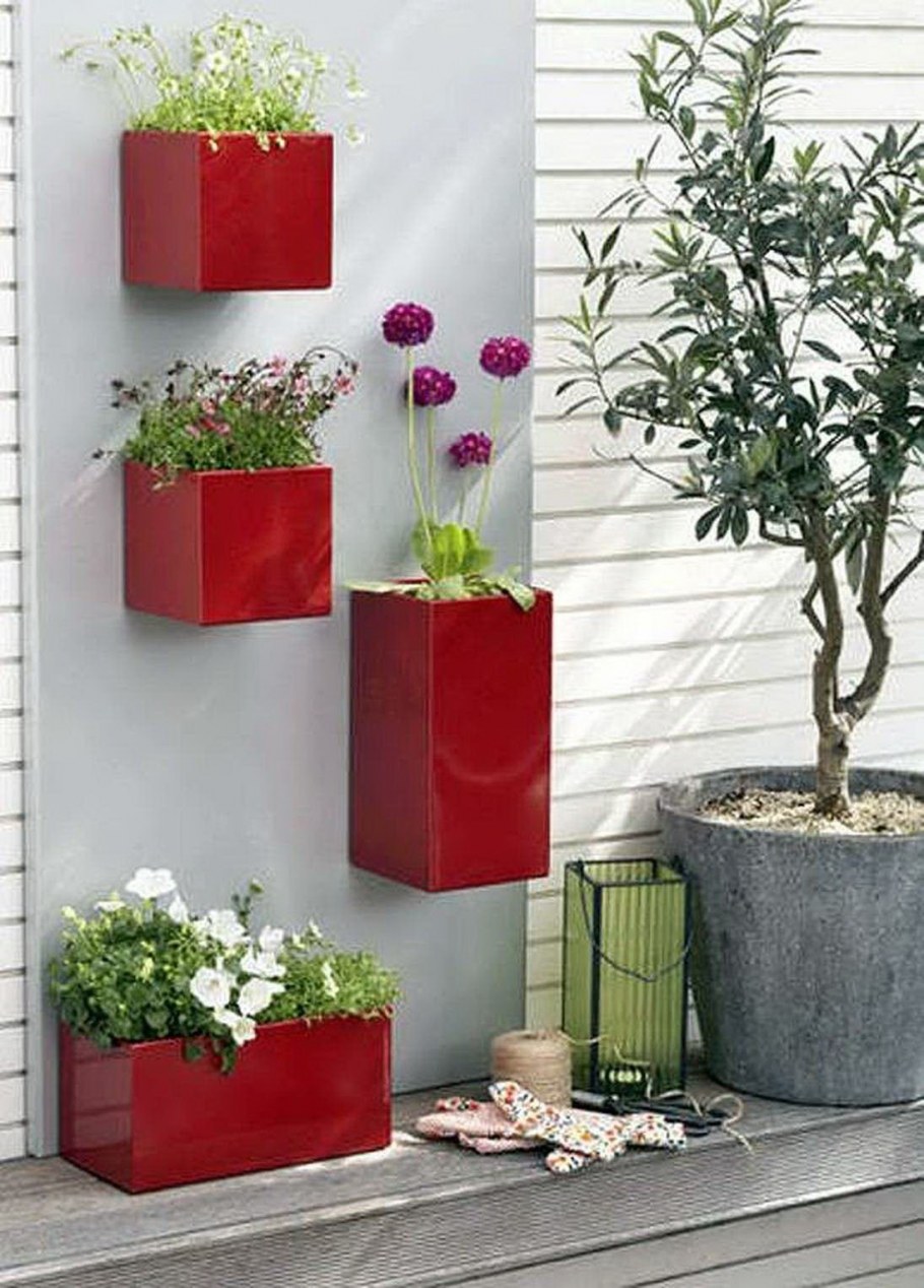 Декор стен искусственными цветами