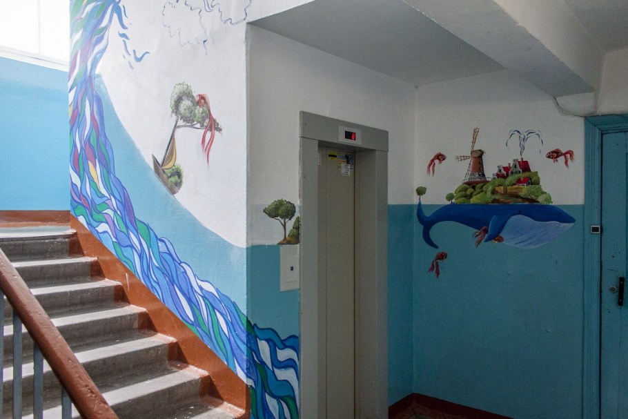 Разрисованные подъезды домов