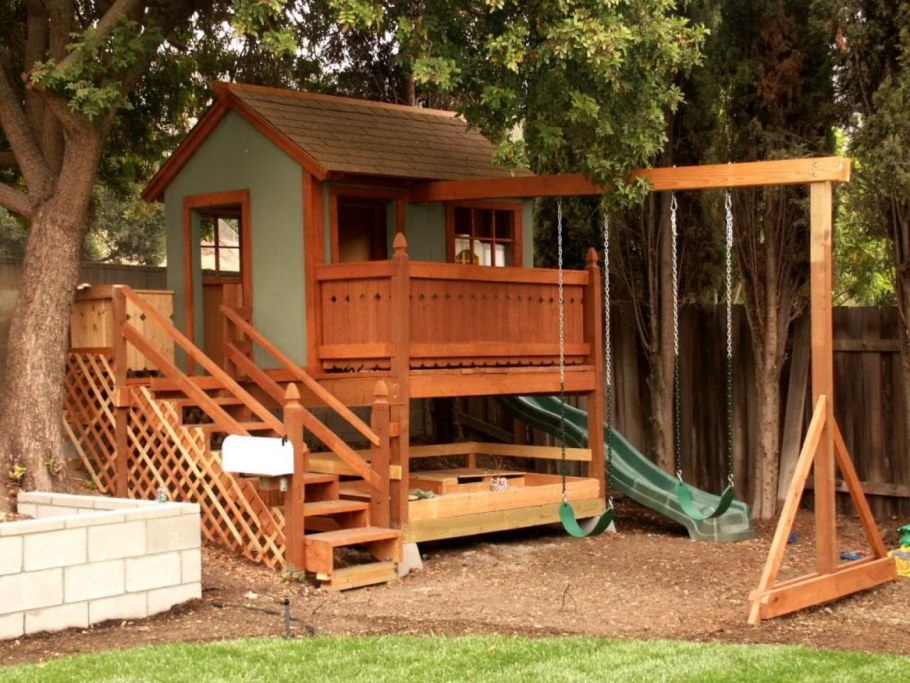 Детский домик на дереве