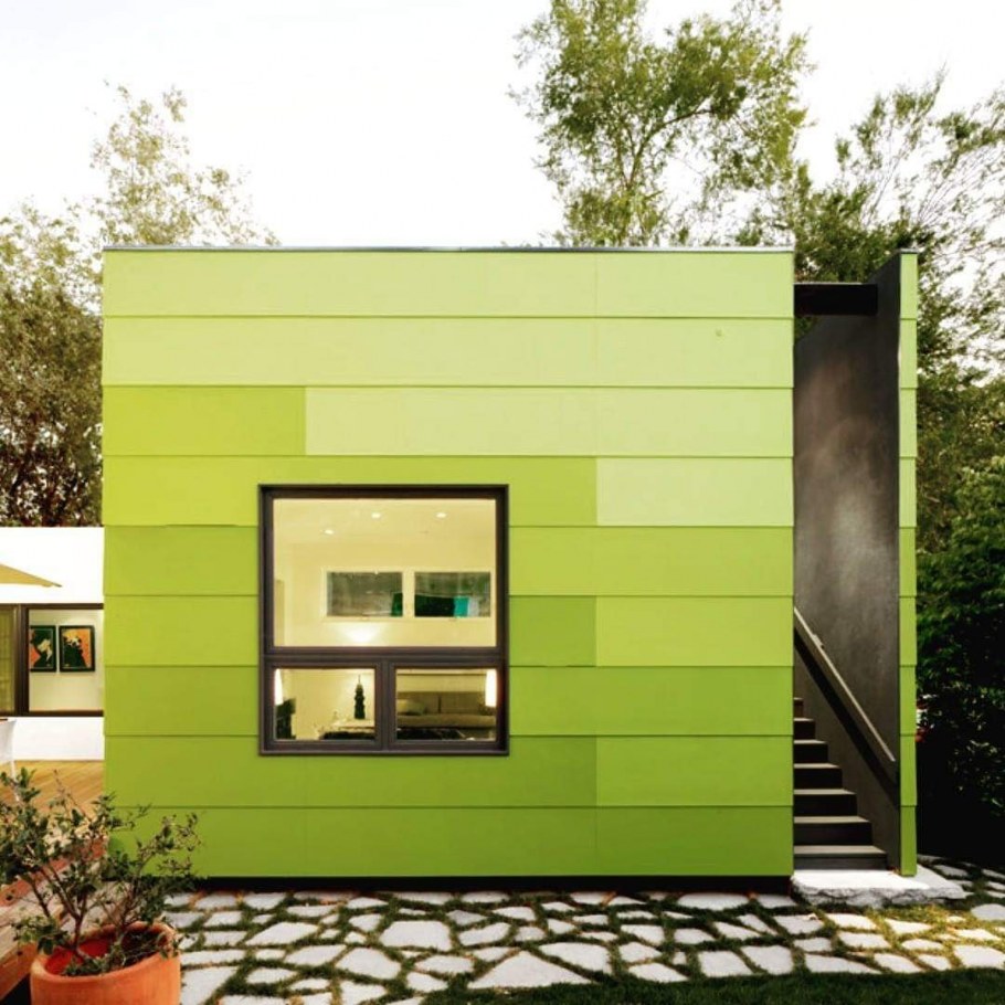 Кухни с цветными фасадами