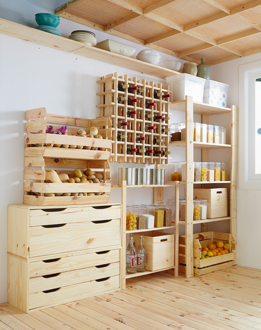 Ивар в кладовке