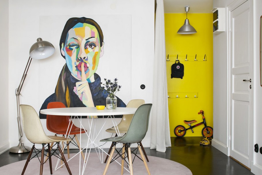 Интерьер Энди Уорхол желтый