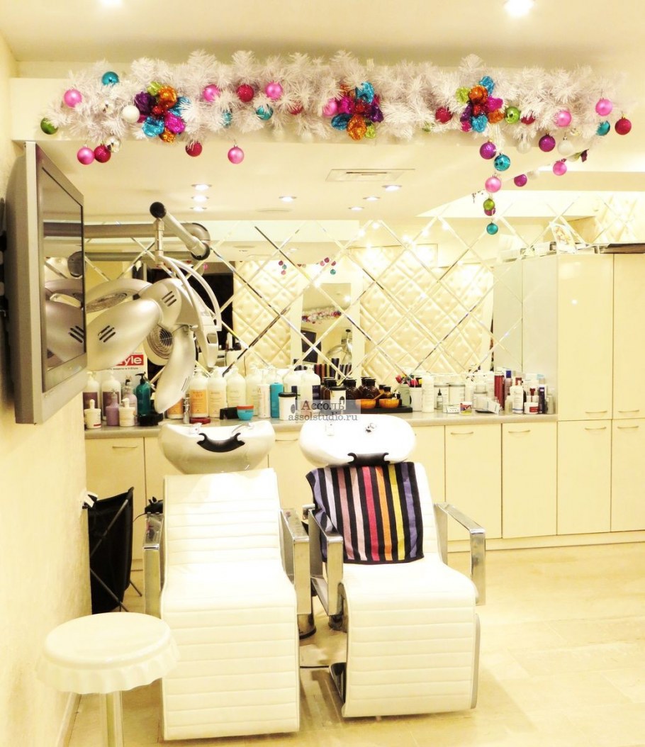 Украшения для салона красоты