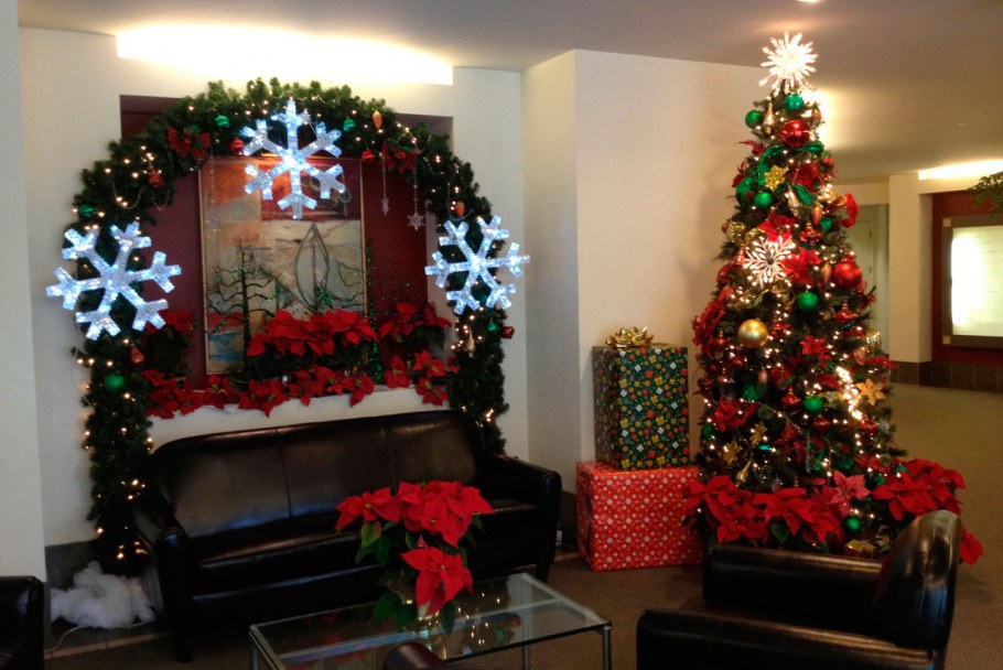 Новогоднее украшение кабинета