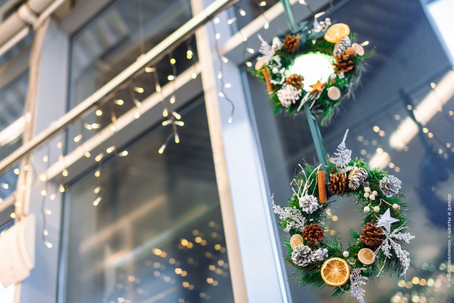 Украшение салона к новому году